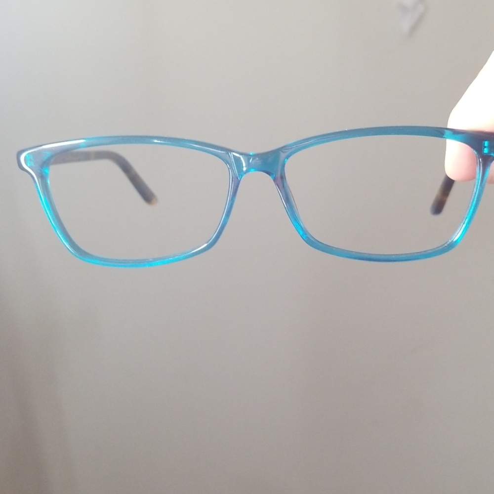 Gertrude eyeglasses UNISEX by lingo eyewear